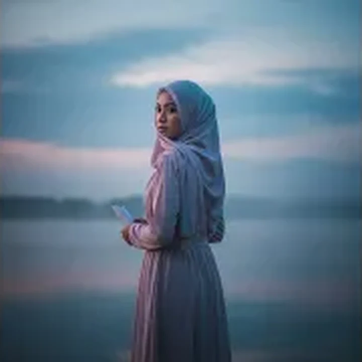 Tenanglah, Aku Pun Luka artwork